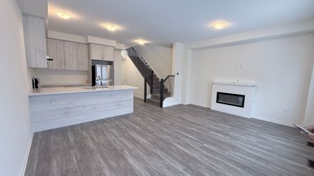 For Lease - 44 Seahorse Common, Cambridge, Ontario - Photo 2