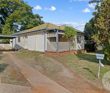 13 Spooner Ave, Mount Austin NSW 2650 - Photo 6