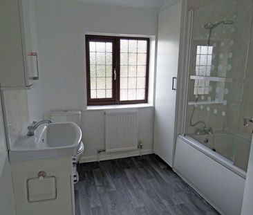 1 bedroom semi-detached house to rent - Photo 3