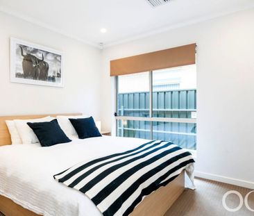 Open the Door to Modern Comfort in South Plympton - Photo 5