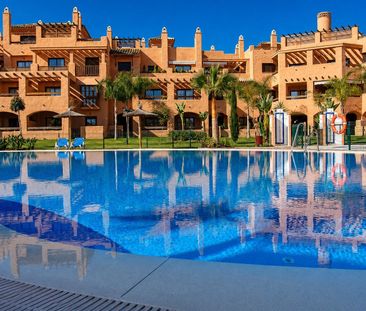 Alquiler Apartamento en New Golden Mile, Estepona - Photo 2