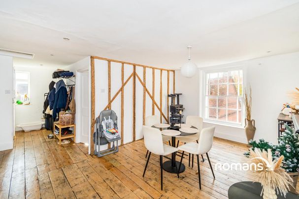 2 bedroom flat to rent - Photo 1