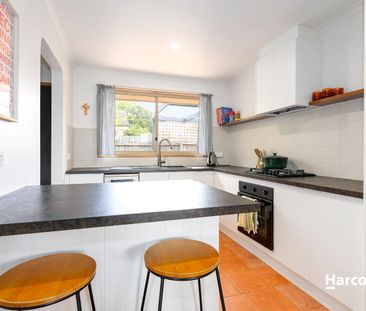 ideally located 2 bedroom home! - Photo 3