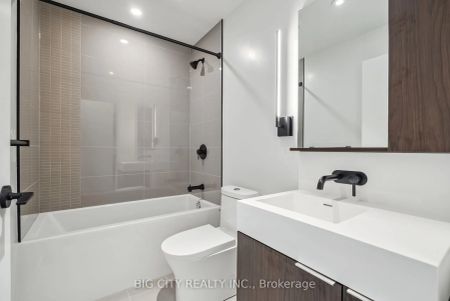 127 Broadway Avenue #2613S - Photo 5