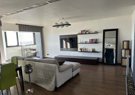 Apartament 2 camere, vedere frontală catre mare, situat in - Fotografie 2