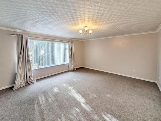 3 bedroom detached bungalow to rent - Photo 1