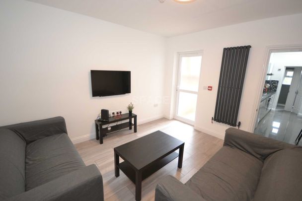 Price £3,750 pcm - Available Now - Furnished - Photo 1