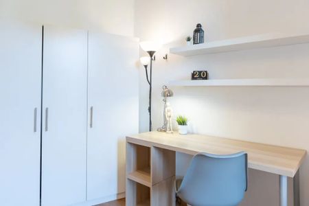 Calle de la Plaza, Madrid, Community of Madrid 28043 - Photo 3