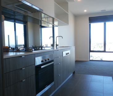 Modern Apartment with Amazing City Views in Brunswick - Photo 6
