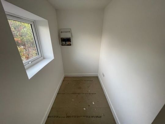 2 Bed Flat, Coventry, CV4 - Photo 1