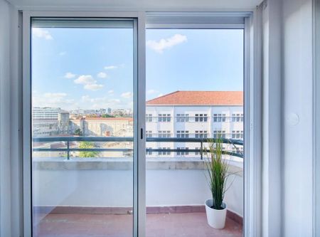 Avenida de Berna, Lisbon, Lisbon 1050-038 - Photo 3