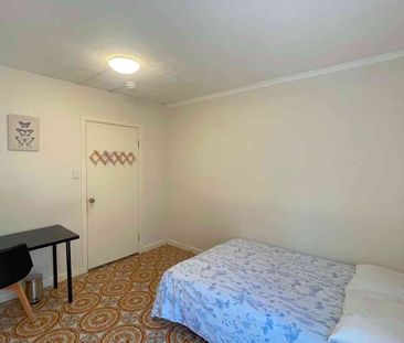 East Brisbane - Photo 4