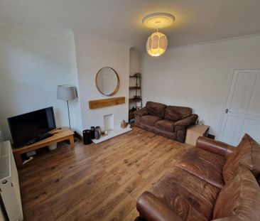 Medlock Road, Wakefield, WF4 - Photo 1