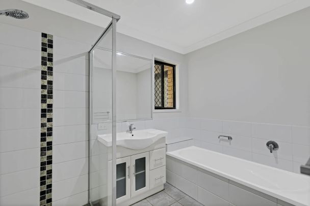 Beautifully Renovated 4-Bedroom Home in Central Maroochydore - Photo 1