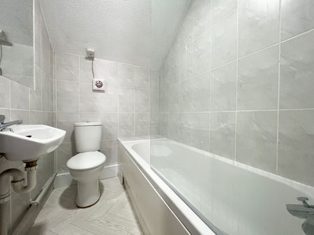 Llanbleddian Gardens, Cathays - Photo 4