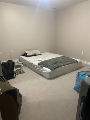 For Lease - 6906 Vicar Gate, Mississauga, Ontario - Photo 1