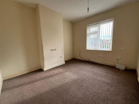 2 bedroom semi-detached house to rent - Photo 4