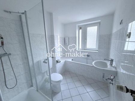 Helle Altbau-Wohnung mit Balkon zum grünen Innenhof, nur 2 Parteien im Haus - Photo 5