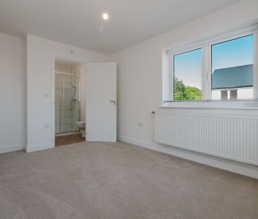 3 bedroom detached house to rent - Photo 3