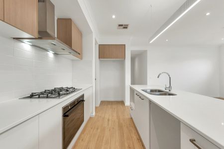 Newly Built, Modern and Move-In Ready - Photo 5