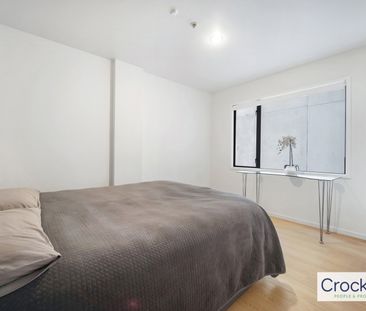One large bedroom that fully furnished unit near AUT and UOA - Photo 5
