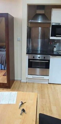 Studio to rent - Photo 1