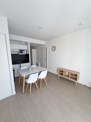 Location Appartement 1 pièce 26m² LA ROCHE SUR YON 85000 - Photo 1