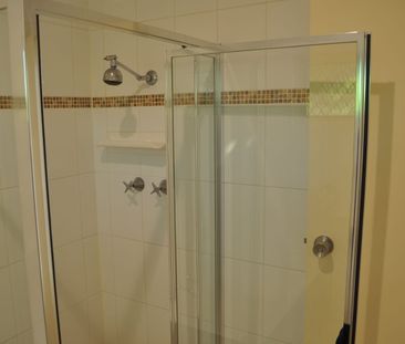 DETACHED HOMETTE - SPACIOUS - LOCATION - Photo 5