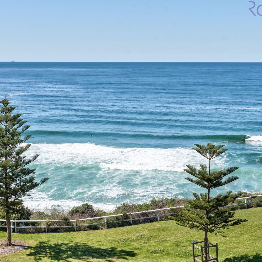 One bedroom apartment with ocean views. - Photo 1