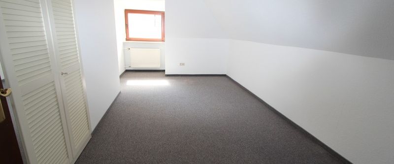 Weitläufiges Haus mit Garten - Photo 1