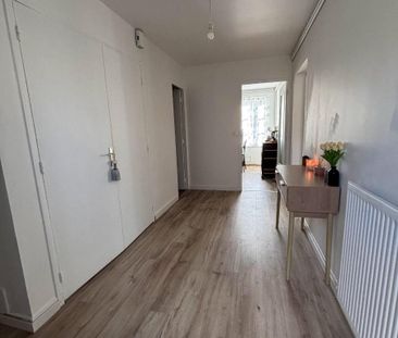 Location Appartement 5 pièces 99m² VARENNES LES MACON 71000 - Photo 5