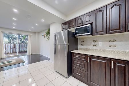 For Lease - 2451 Bridletowne Circle Unit# 4, Toronto, Ontario - Photo 3