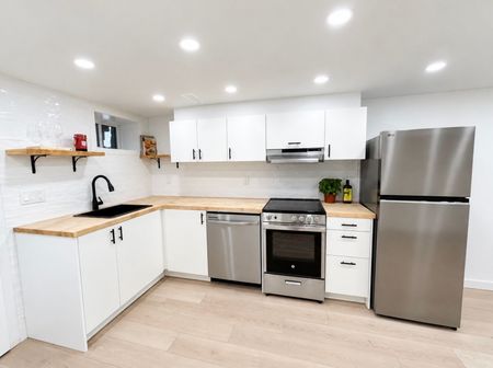 For Lease - 148 Ascot Avenue Unit# Lower, Toronto, Ontario - Photo 2