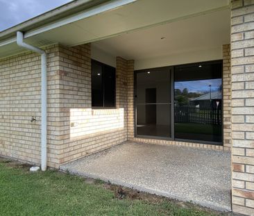 Break Lease - 4 Bedroom Home on Corner Block in Great Pimpama Locat... - Photo 5