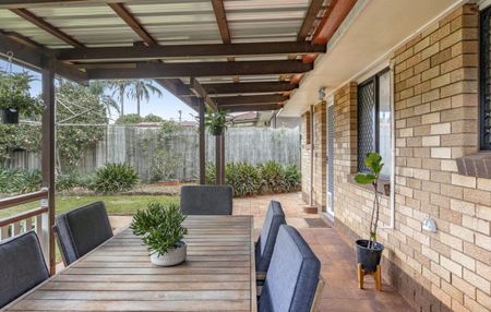 3brm Home for Christmas! - Photo 3