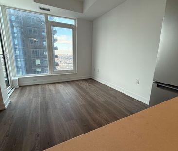 For Lease - 395 SQUARE ONE Drive Unit# 2011, Mississauga, Ontario - Photo 2