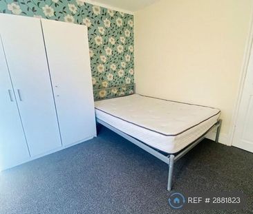2 bedroom semi-detached house to rent - Photo 6