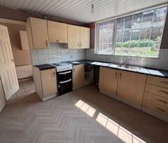 5 Lacken Walk Newtownabbey, BT36 6BH - Photo 4