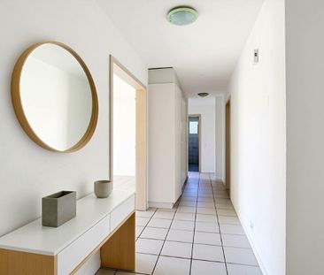 Spacieux et lumineux 4,5 pièces au 2ème étage à louer dès le 1er se... - Photo 2