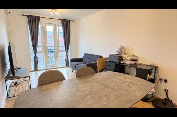 1 Bed Flat, Brewhouse Lane, SW15 - Photo 1