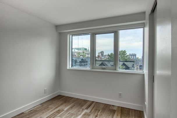 3460 Peel Street - Photo 1