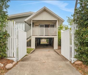 Timeless Charm with Modern Comfort - Castle Hill Views - Photo 6