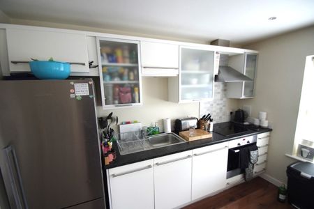 1 bedroom | Apartment - Photo 2