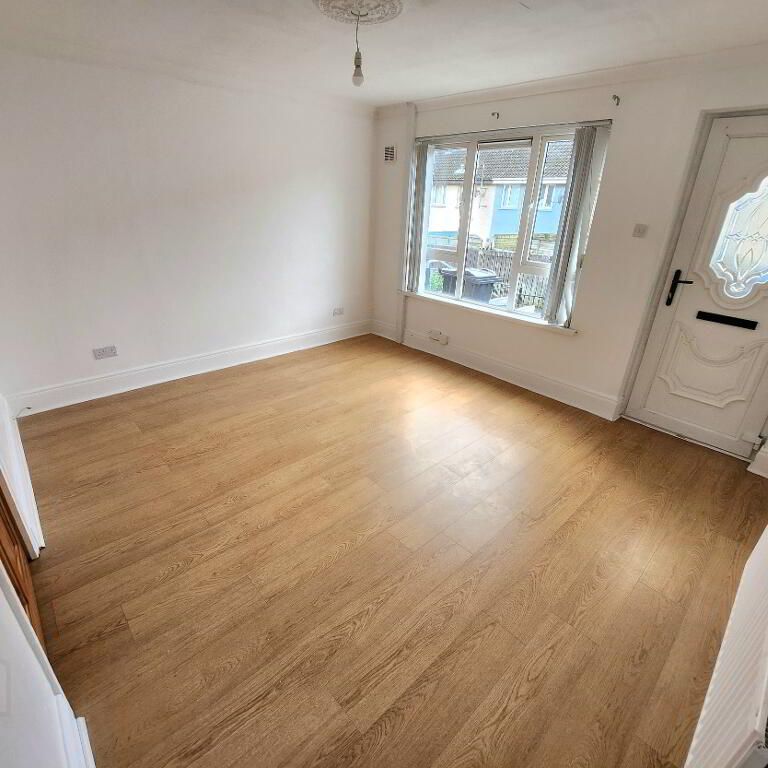 10 Jamaica Way, Ardoyne, North Belfast, BT14 7QX - Photo 1