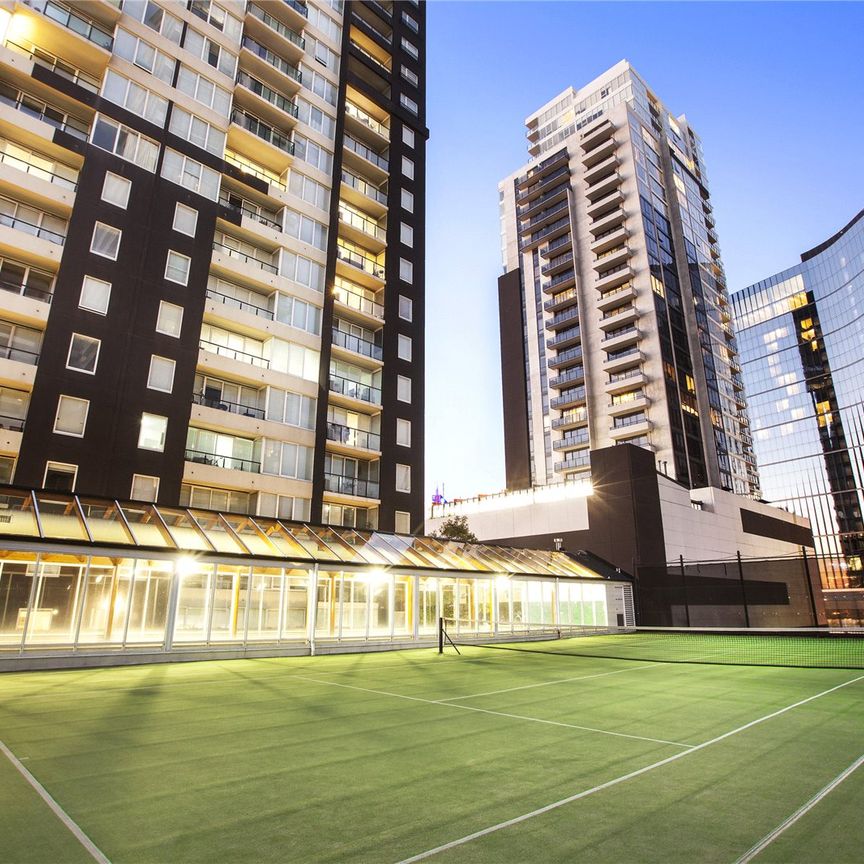156/79 Whiteman Street - Photo 1