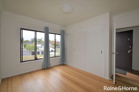 3-Bedroom Unit in Dandenong! - Photo 4