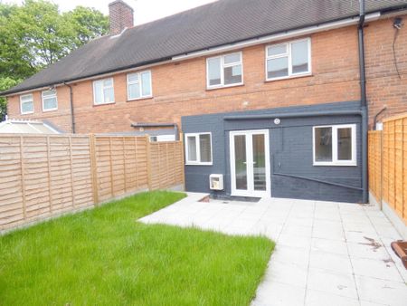 3 bedroom house to rent Broxtowe Lane, Nottingham, NG8 - Photo 2