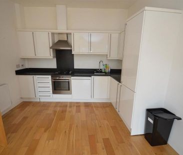 2 bedroom penthouse to rent - Photo 1