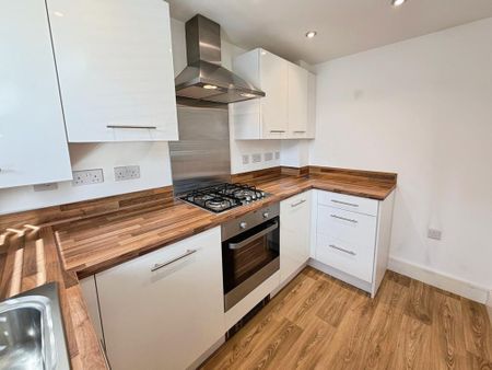 2 bedroom terraced house to rent - Photo 5