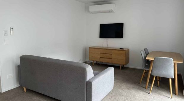 Modern Fully Furnished 1-Bedroom Apartment in Christchurch City Centre - Photo 1